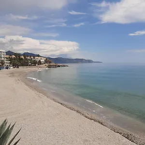 playa-torecilla-beachfront.hotelsinnerja.org/